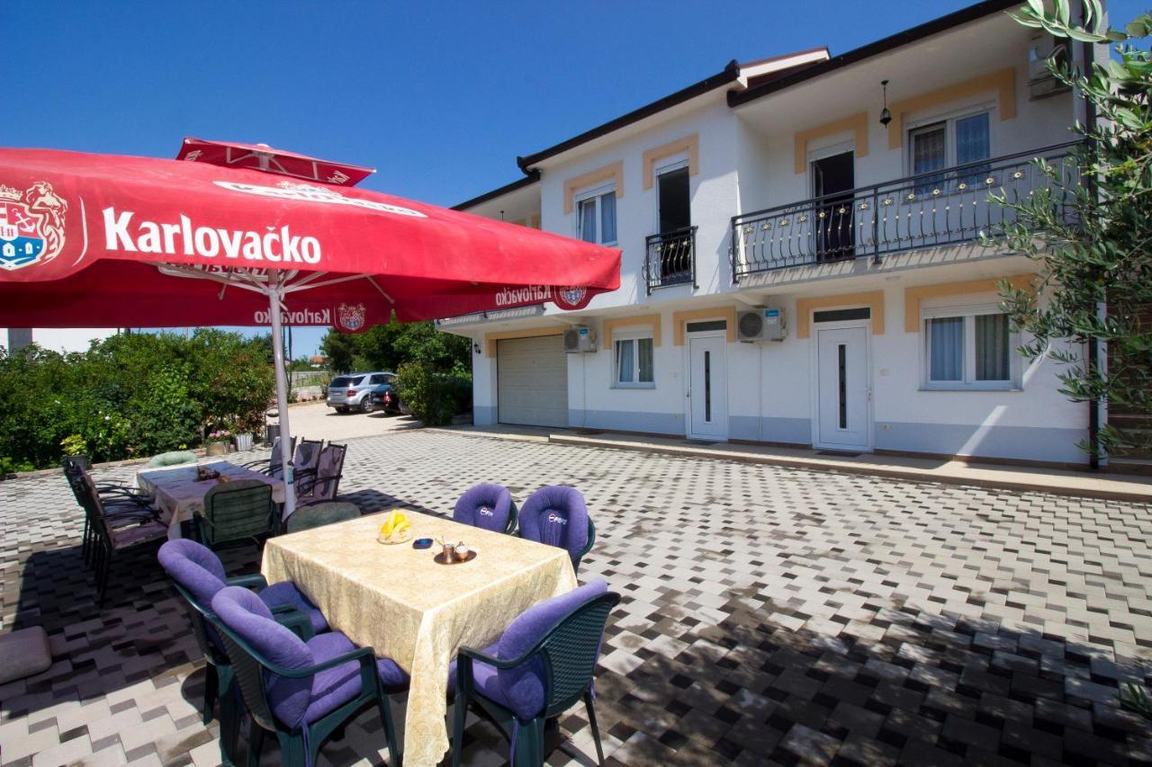 Guest House Благай Екстериор снимка