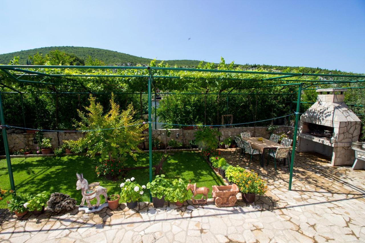 Guest House Благай Екстериор снимка