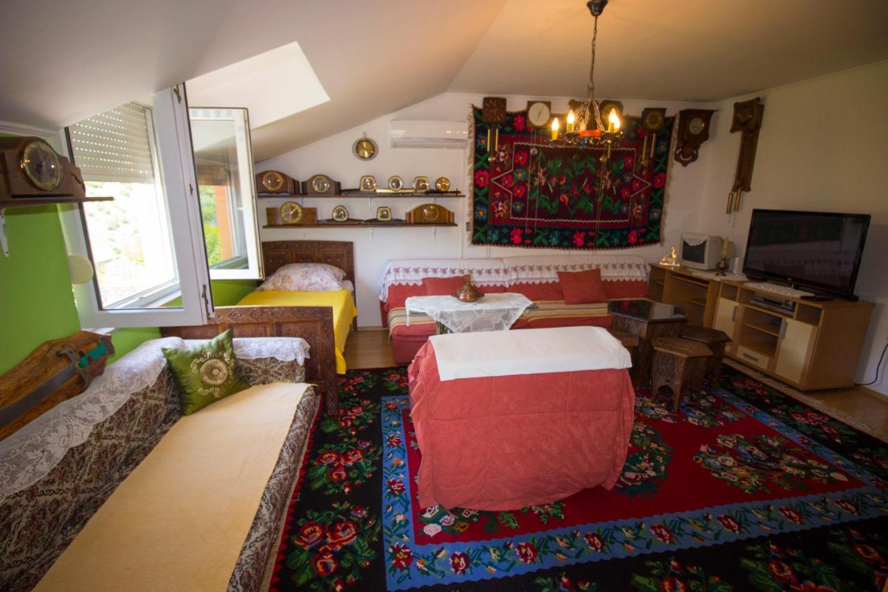Guest House Благай Екстериор снимка
